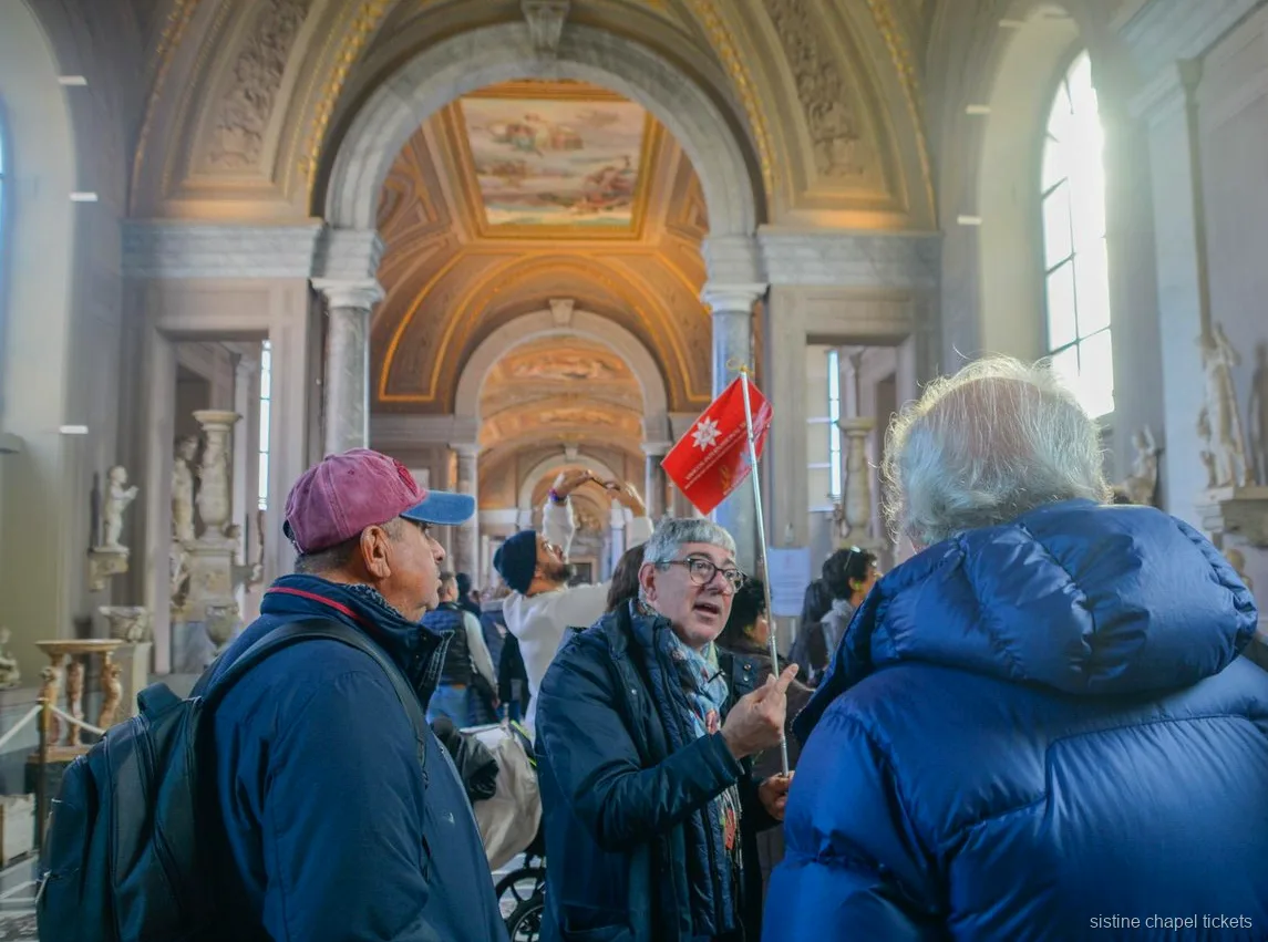 Petersplatz am Ende der Sixtinische Kapelle und Petersdom Tour